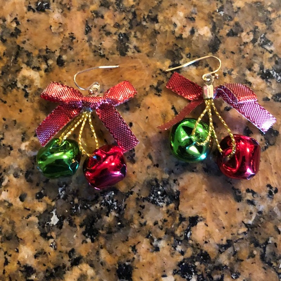 Jewelry - ❌Christmas earrings Bow & Bells